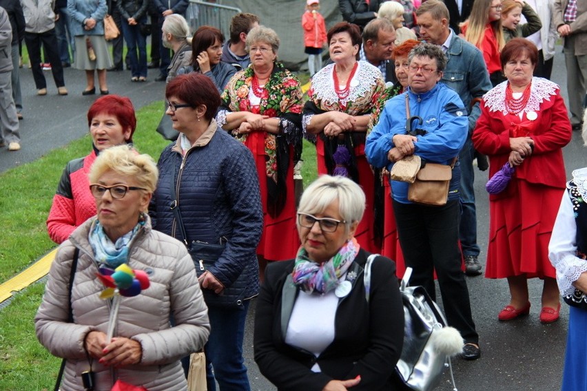 Miejskie dożynki odbywają się w niedzielę w Dąbrowie...