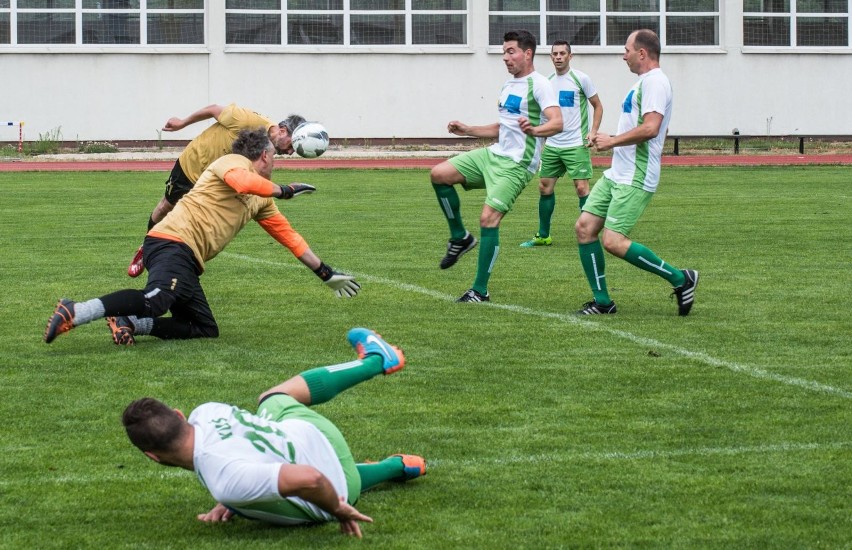 Na bocznym boisku CWZS Zawisza Bydgoszcz odbył się mecz...