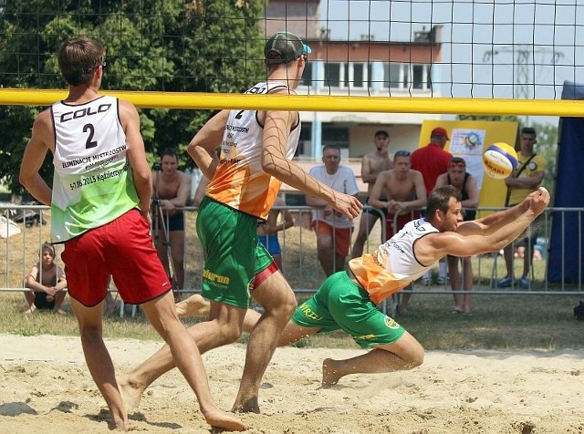 Dominik Witczak (z prawej) grał z Łukaszem Kaczmarkiem.