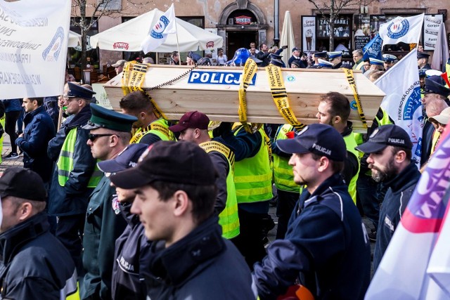 Na początku października policjanci protestowali w Warszawie.