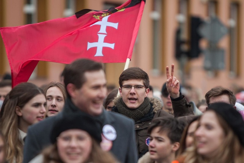 W Marszu Ponad Podziałami w Gdańsku wzięło udział 1500...
