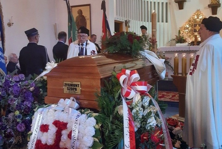 Pogrzeb Zygmunta Szopy, byłego wojewody kieleckiego. Tłumy ludzi, znani politycy [ZDJĘCIA]