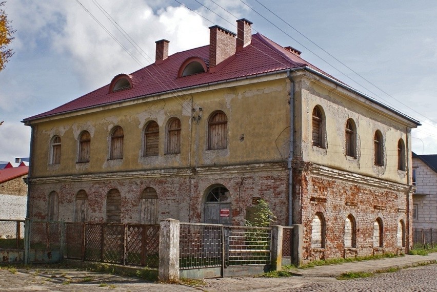 Synagoga w Ciechanowcu odzyska dawny blask. Budynek czeka remont elewacji (zdjęcia)