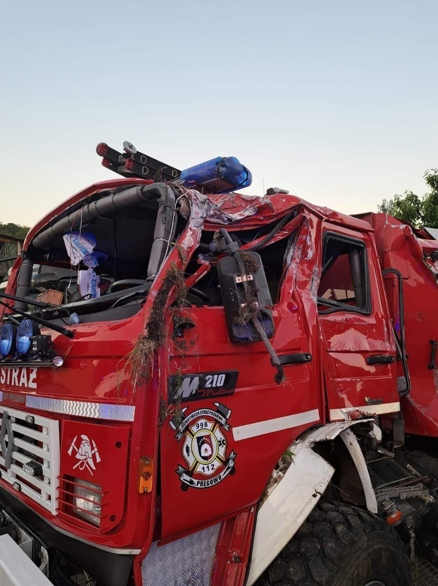Strażacy z OSP Pręgowo zbierają na nowy wóz strażacki. Stary został zniszczony podczas wypadku sprzed miesiąca