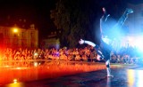 Nocny koncert przy zielonogórskiej fontannie [ZDJECIA, WIDEO]