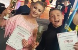 UKS Atria Ostrołęka: siedem medali w dwóch turniejach tańca, 10-11.10.2020. Zdjęcia tancerzy