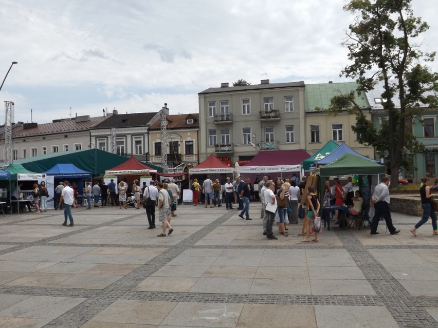 10. Targi Pracy na Rynku w Kielcach. Przyszło mnóstwo ludzi