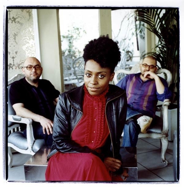 Morcheeba to angielski zespół, jeden z pionierów triphopu.