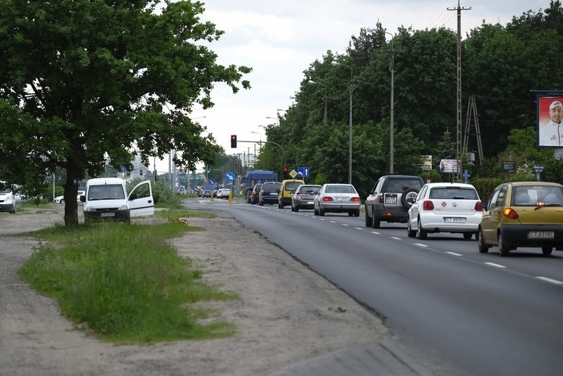 Inaczej, to znaczy jak? Według radnego władze Torunia albo...