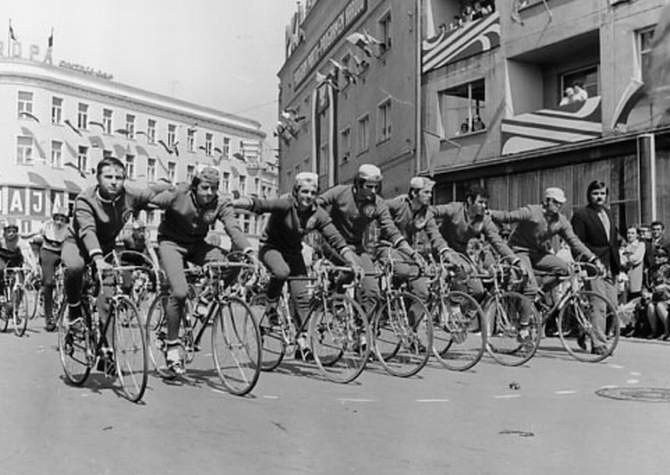 1 Maja 1973. Święto Pracy w PRL-u przybierało formę...