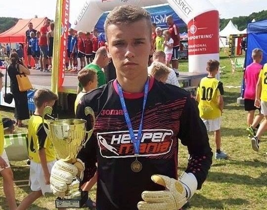 Młodzi piłkarze z Nowin bardzo dobrze wypadli na turnieju we Wrocławiu. 