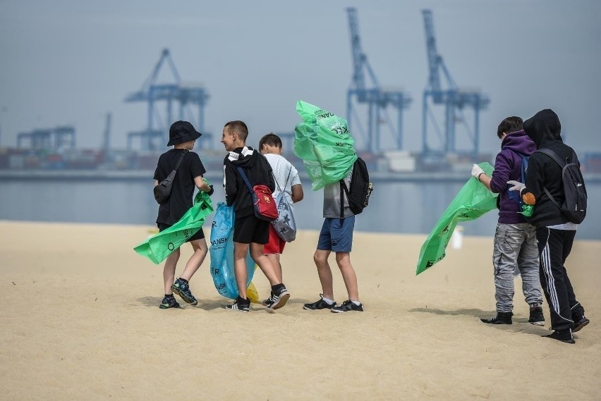 Gdynia: Spotkajmy się na wspólnym sprzątaniu plaży w...