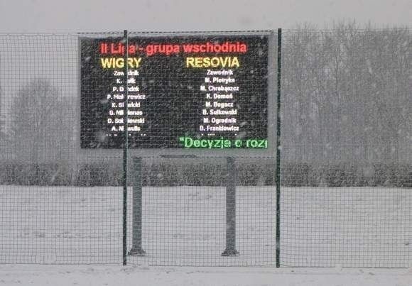 Tak wyglądał stadion Wigier przed meczem z Resovią Rzeszów.