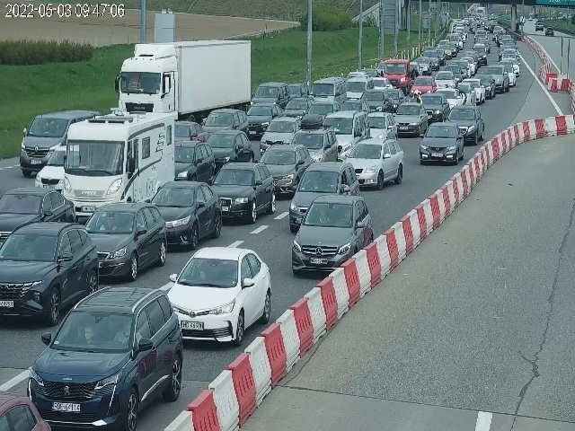 Majówka 2022 na drogach. Jak wygląda wjazd na A1 w Rusocinie? [raport drogowy Trójmiasto 03.05.2022]