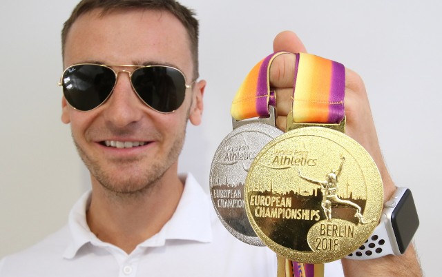 Aleksander Kossakowski ze Startu radom ze złotym i srebrnym medalem mistrzostw Europy.