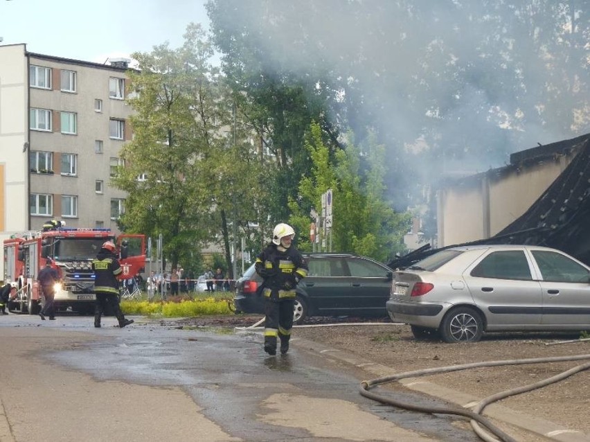 Pożar Lidla w Radomsku. Płonie niemiecki supermarket.