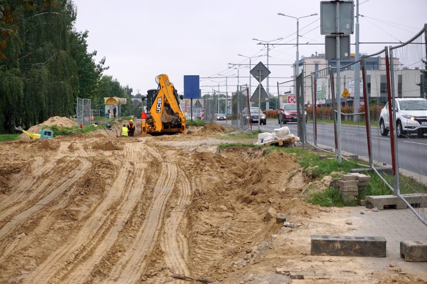 Na Czubach ciągle remont i utrudnienia dla pieszych. Kiedy skończą?