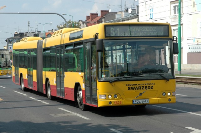 W autobusach jeżdżących po gminie Swarzędz pasażerowie będą wsiadać pierwszymi drzwiami i pokazywać bilety