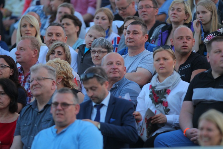 Orzeł i Krzyż: Prezydent Duda na widowisku w Murowanej...