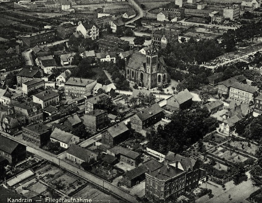 Ciekawa panorama Kędzierzyna. W tle widoczny kościół św....