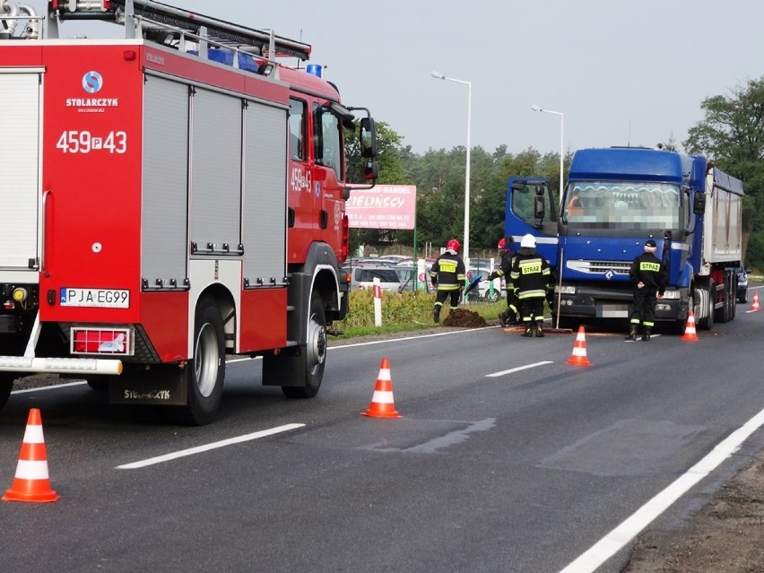 Zderzenie dwóch ciężarówek w Wyszkach