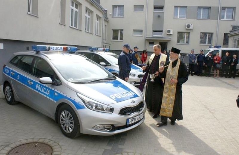 Podczas ceremonii bielskiej Policji przekazane zostały...