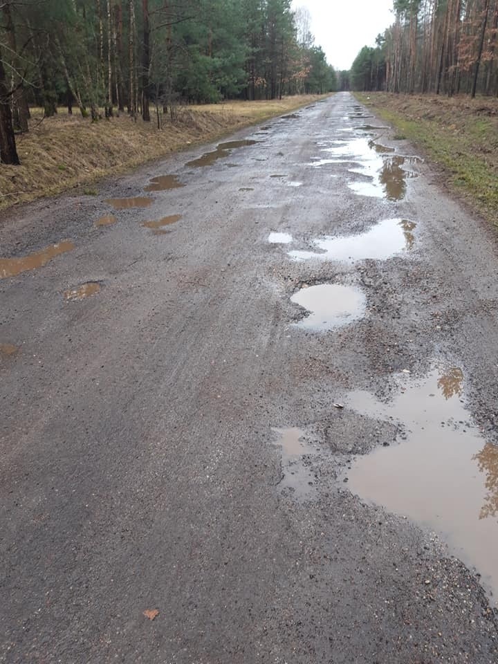 Droga w Gąsiorowie z dofinansowaniem z Rządowego Funduszu Rozwoju Dróg. Latem rozpocznie się remont drogi powiatowej