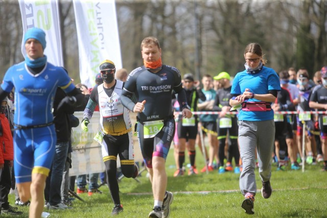 Silesiaman Duathlon Katowice zgromadził na starcie ponad 200 zawodniczek i zawodnikówZobacz kolejne zdjęcia. Przesuwaj zdjęcia w prawo - naciśnij strzałkę lub przycisk NASTĘPNE