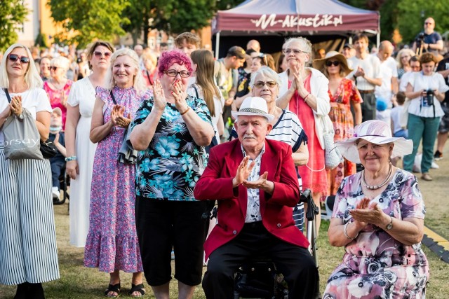 Koncert Uwielbienie na Wyspie odbył się w uroczystość Bożego Ciała już ósmy raz. Artyści wystąpili w urokliwym miejscu, czyli na Wyspie Młyńskiej. Impreza odbyła się pod hasłem „Kościół i już!”