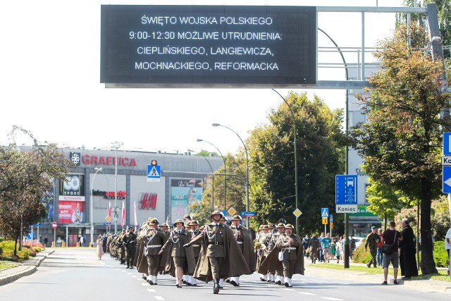 Tak żołnierze świętowali w RzeszowieZOBACZ TEŻ: Nowy sztandar dla Komendy Miejskiej Policji w Rzeszowie