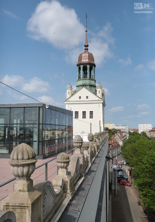 Nowo powstały taras znajduje się na wysokości ponad 18 m od poziomu gruntu przed wieżą widokową.