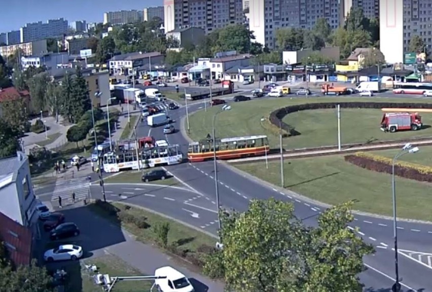 Wypadek na rondzie Insurekcji Kościuszkowskiej - zderzenie tramwaju z samochodem