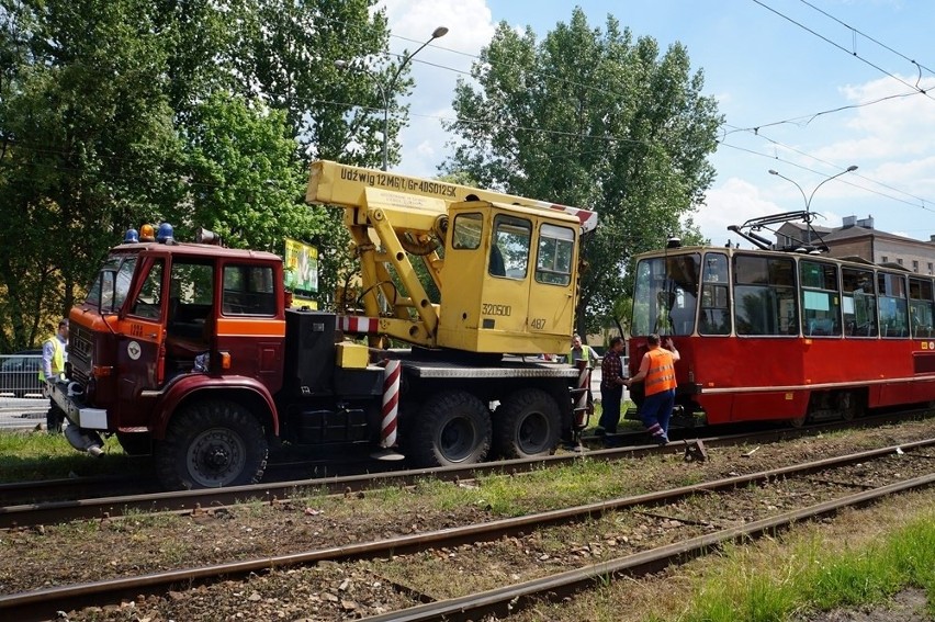 Wykolejony tramwaj 27 Sosnowiec Pogoń