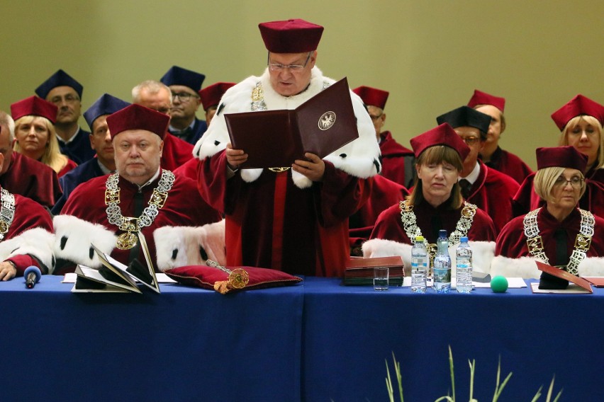 Uniwersytet Medyczny w Lublinie. Nowe osoby z tytułem doktora (ZDJĘCIA)