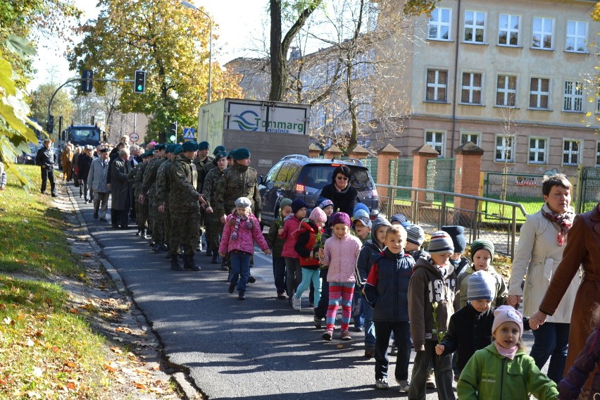 Tablica upamiętniająca powstańców odsłonięta w Milowicach [ZDJĘCIA]