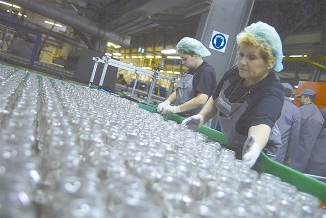 Pracownicy Warty Glass Jedlice, laureata konkursu Pracodawca - Organizator Pracy Bezpiecznej na szczeblu ogólnopoplskim. (fot. archiwum/sm)