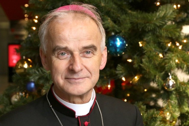 Ksiądz biskup Marian Florczyk życzy naszym czytelnikom zdrowych, rodzinnych, błogosławionych świąt