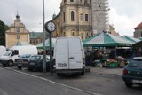 Poznań - nie ma miejsc do parkowania przy Placu Bernardyńskim, ale może go odciążyć parking wielopoziomowy