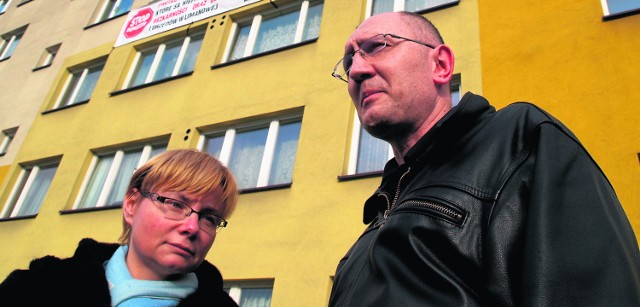 Janusz Jurowicz i jego żona Ilona od kilku lat są nękani przez sąsiada. Czują się psychicznie zaszczuci.