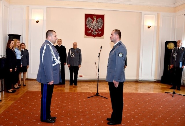 W czwartek w Komendzie Wojewódzkiej Policji w Białymstoku odbyło się uroczyste spotkanie wyróżnionych z okazji jubileuszy długoletniej służby oraz pracy w garnizonie podlaskim.