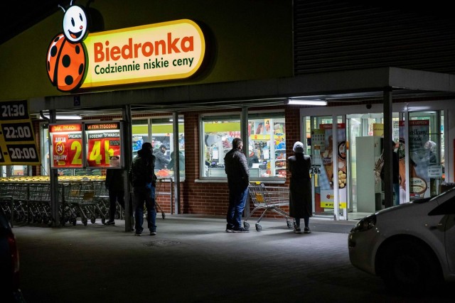 Ponad 2000 sklepów sieci Biedronka w Polsce działa teraz całą dobę