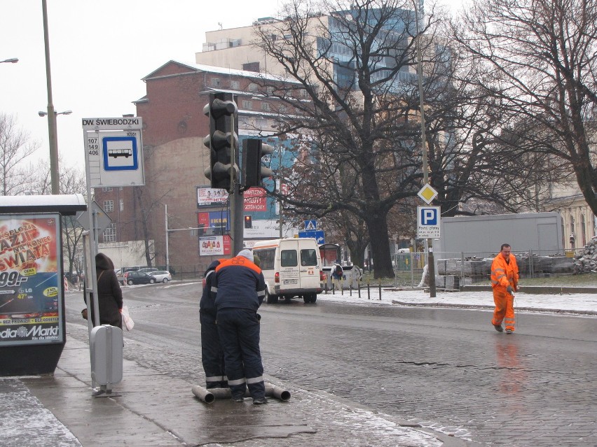 Plac Orląt Lwowskich: Kolejny etap remontu i objazdy, będzie tłoczno (MAPA)