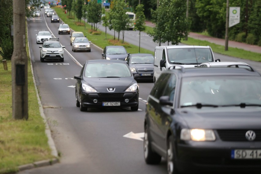 Na razie buspas na ul. braci Mieroszewskich jeszcze nie...