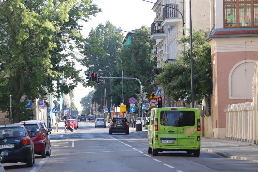 Ruch dwukierunkową ul. Wólczańską odbywa się bez problemów. Ulica jest dobrze oznakowana, a kierowcy nie jeżdżą "na pamięć"