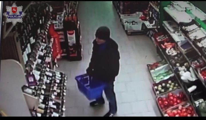 Kradzież alkoholu w sklepie w Opolu Lubelskim. Jest nagranie z monitoringu (WIDEO)