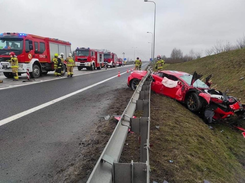 Ruch na droga krajowej nr 10 odbywa się płynnie....