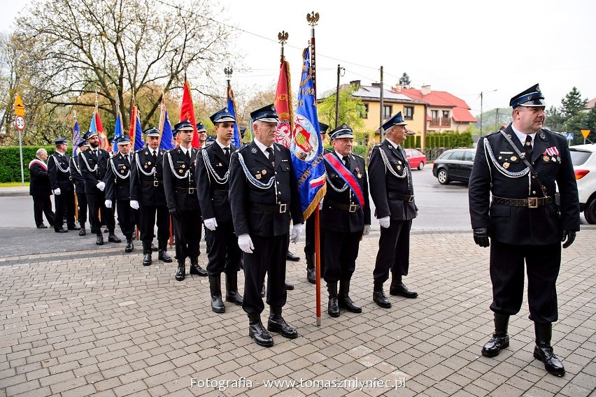 Obchody Święta Konstytucji 3 Maja w Baranowie Sandomierskim. Zdjęcia z uroczystości przed Pomnikiem Orła Piastowskiego