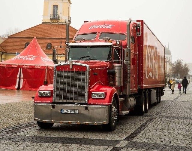 Świąteczne ciężarówki Coca-Coli 2018. Kiedy i w jakich miastach się pojawią? Zobacz trasę ciężarówki i zagłosuj na swoje miasto