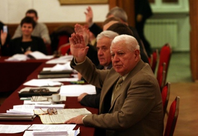 Radni Rady Miasta Tarnobrzega przyjęli budżet miasta na 2009 rok.