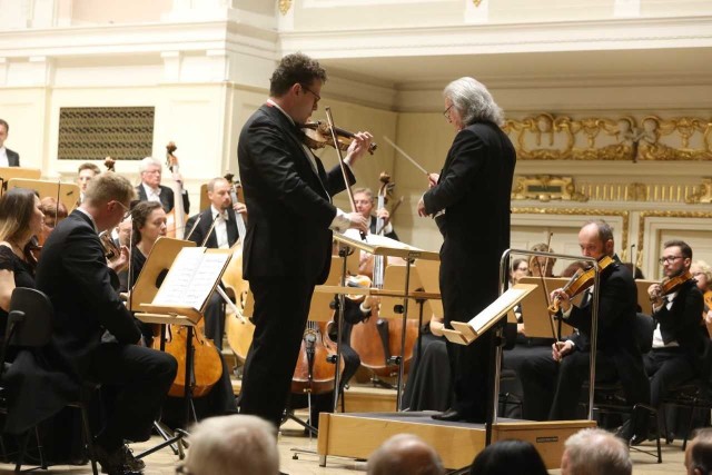 Nikolaj Znaider, Marek Pijarowski i Orkiestra Filharmonii Poznańskiej.